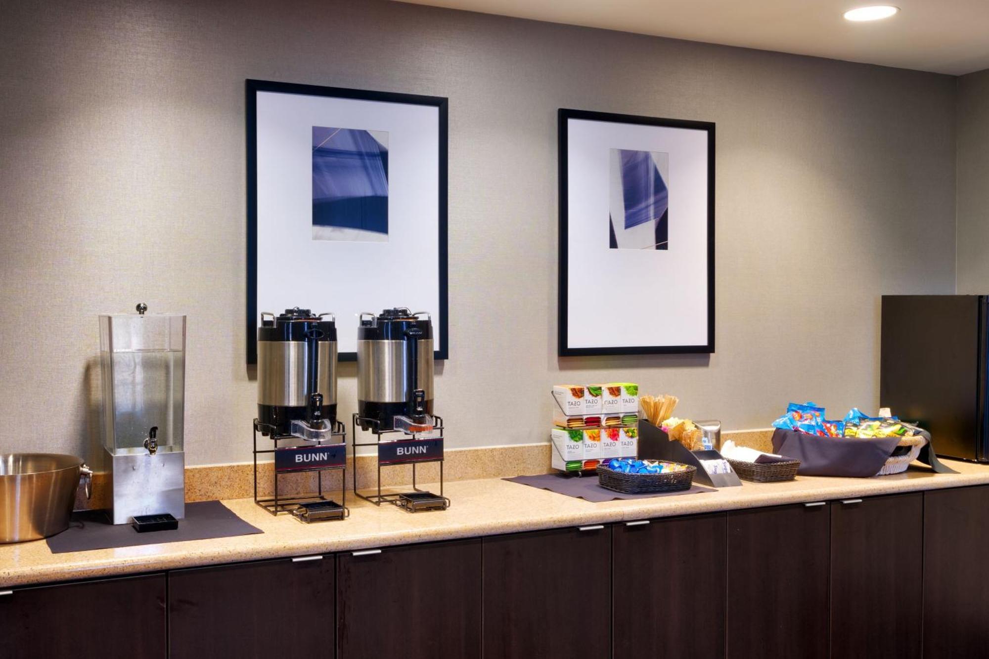 คอร์ตยาร์ด ลินคอล์น ดาวน์ทาวน์/เฮย์มาร์เก็ต Hotel ภายนอก รูปภาพ