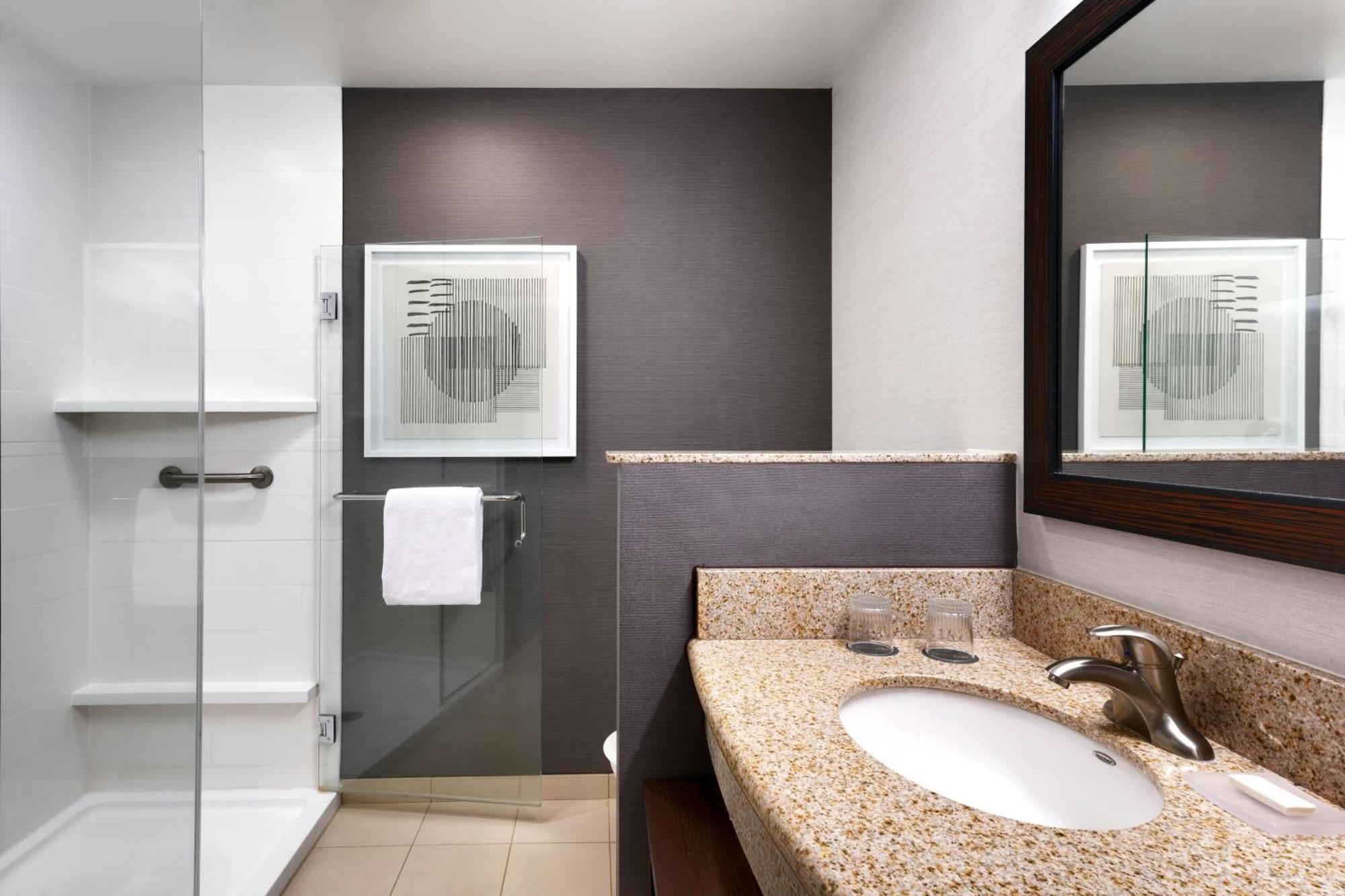 คอร์ตยาร์ด ลินคอล์น ดาวน์ทาวน์/เฮย์มาร์เก็ต Hotel ภายนอก รูปภาพ
